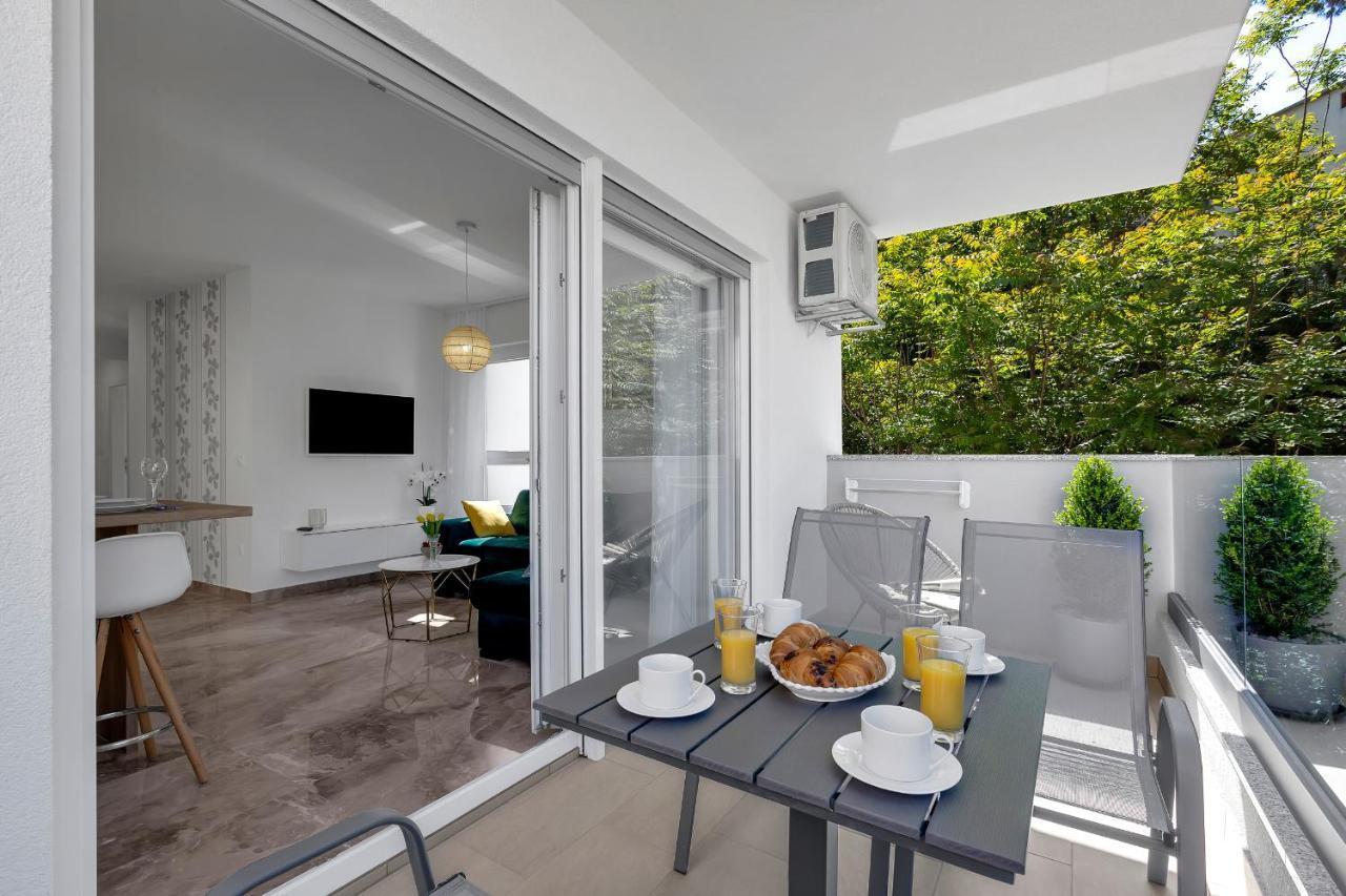 Apartment M&l *